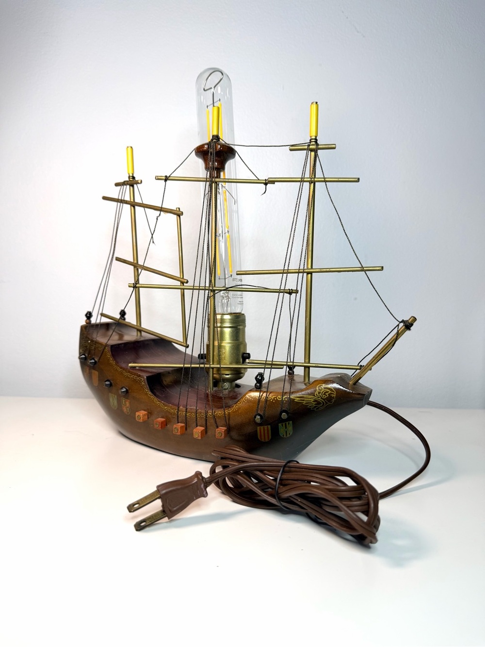 1960s Mayflower Wooden Ship Table Lamp - working